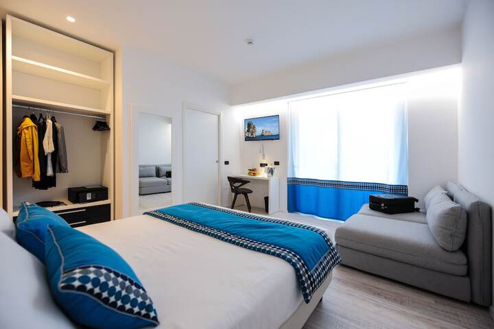 Room 7 of 71