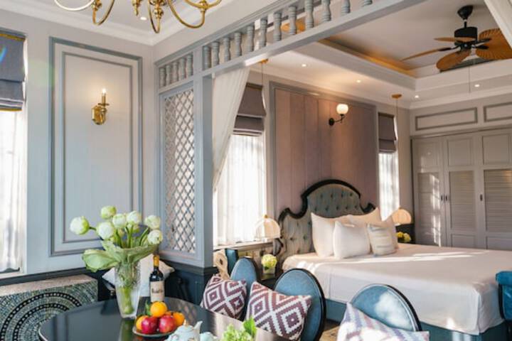 Lotus Hotel - Vuon vua