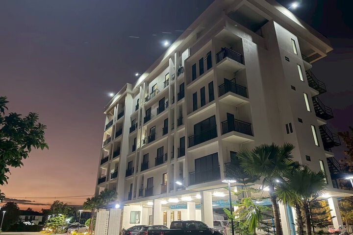 Hotel 12 of 13