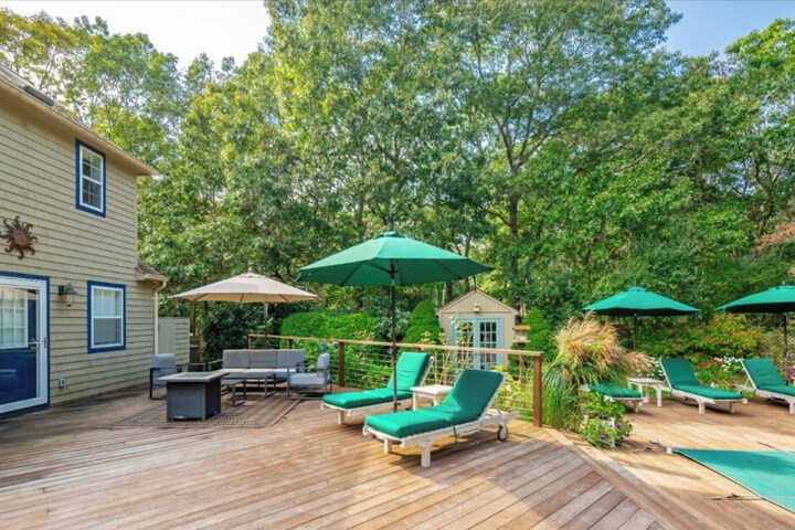 Terrace/Patio 17 of 34