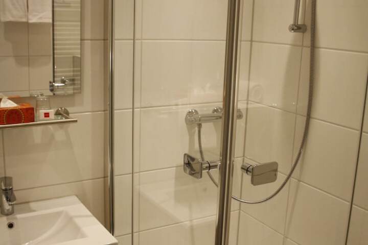 Clean Restrooms