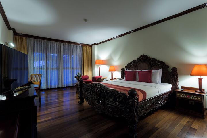 Room 21 of 48