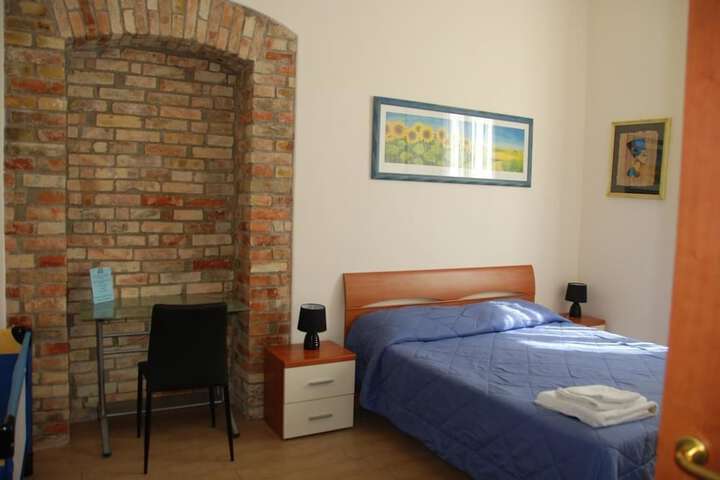 Room 16 of 37