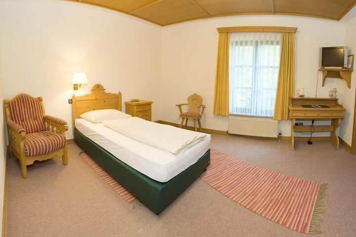 Room 7 of 58