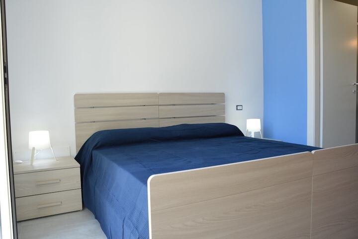 Room 8 of 19
