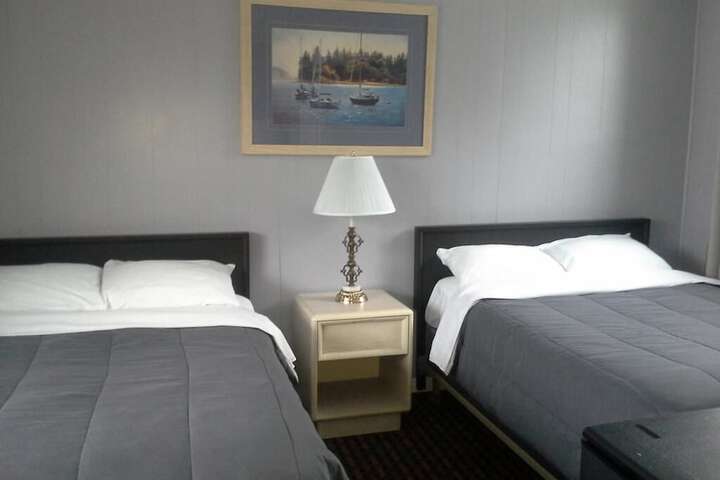 Room 4 of 27