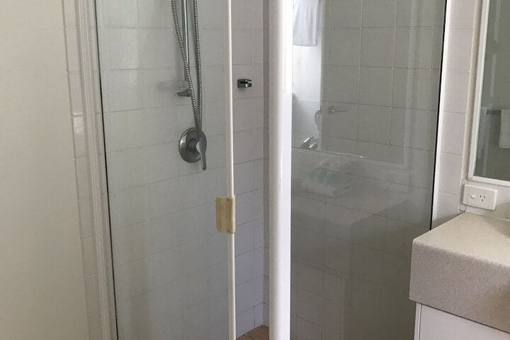 Room 18 of 37