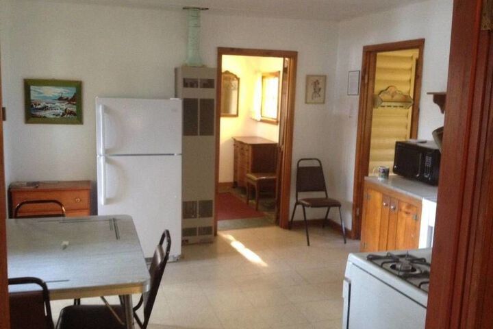 Room 103 of 199