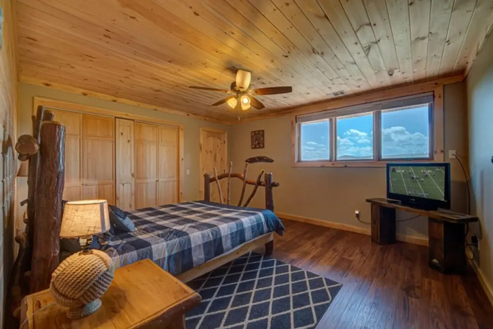 Room 3 of 24