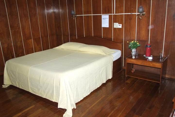 Room 16 of 44