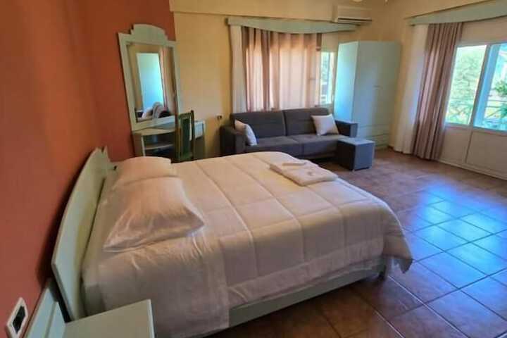 Room 5 of 51