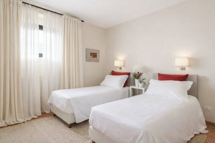 Room 20 of 152