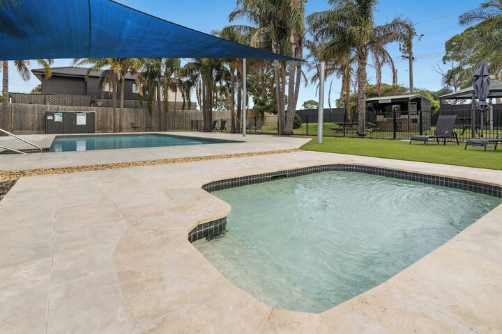 Pool Hotel
