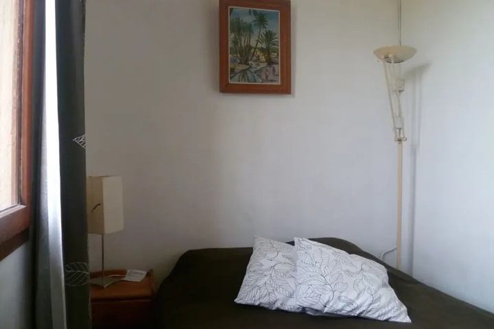 Room 2 of 6