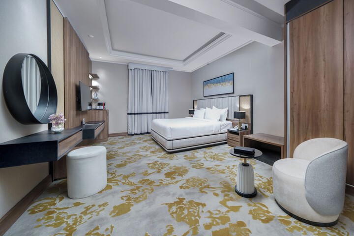 Room 11 of 22