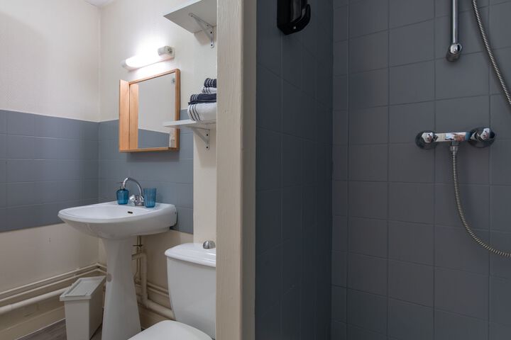 Room 3 of 21