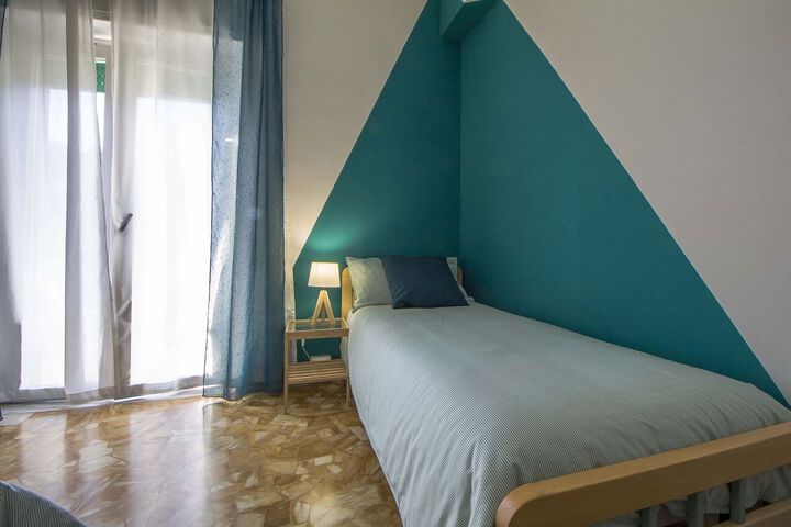 Room 44 of 182