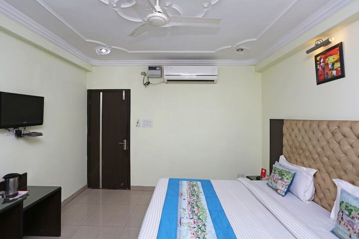 Room 7 of 13