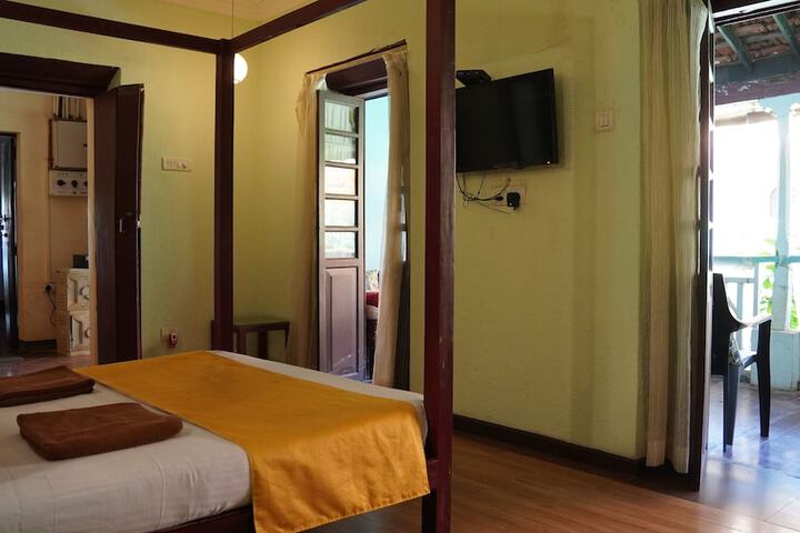Room 25 of 68