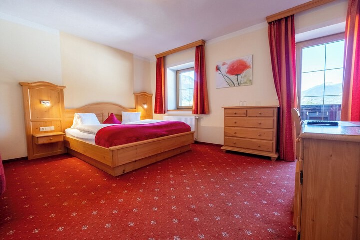 Room 5 of 39