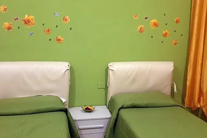 Room 19 of 25