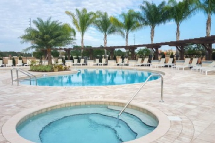 Pool 180 of 276