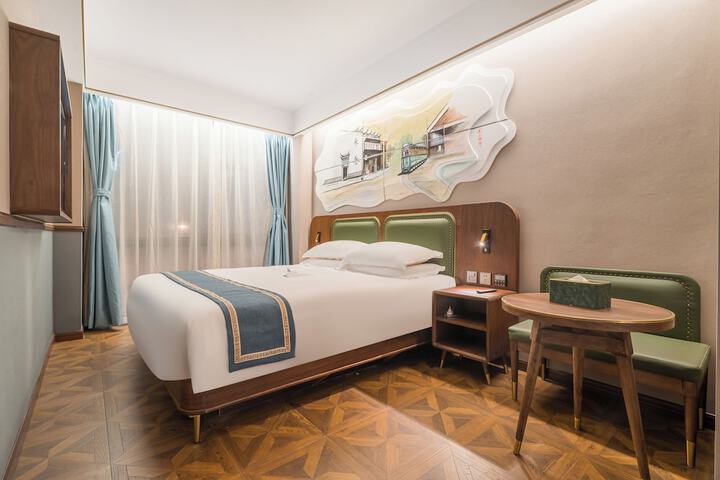 Room 21 of 54