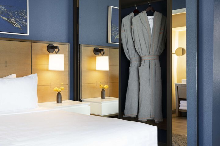 Room 14 of 76