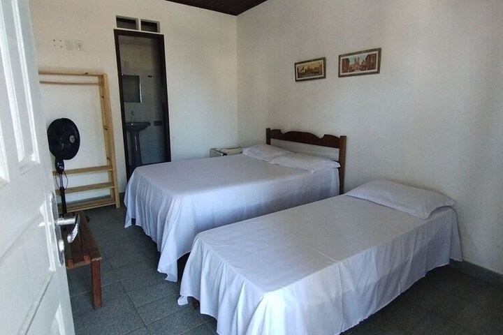 Room 10 of 37
