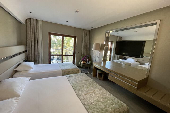 Room 18 of 69