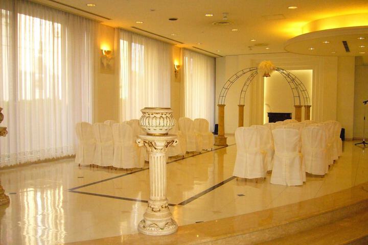 Ballroom/Hall 30 of 43
