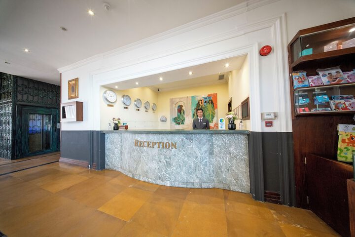Guest Lobby