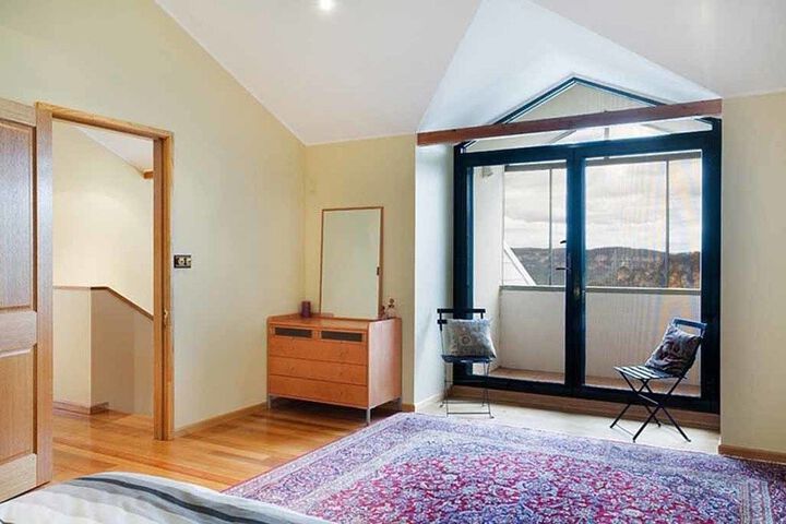 Room 11 of 23