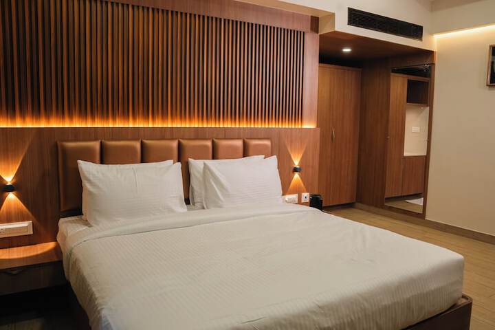 Hotel M7 Plaza