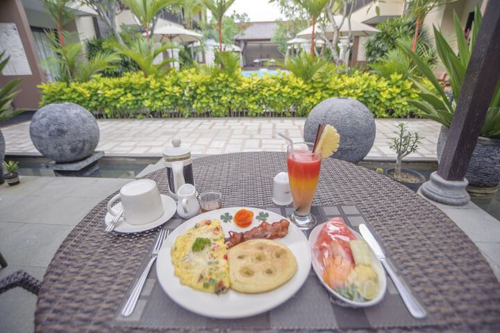 Breakfast/Coffee Service 22 of 31
