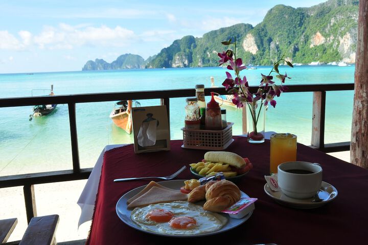 Breakfast/Coffee Service 28 of 42