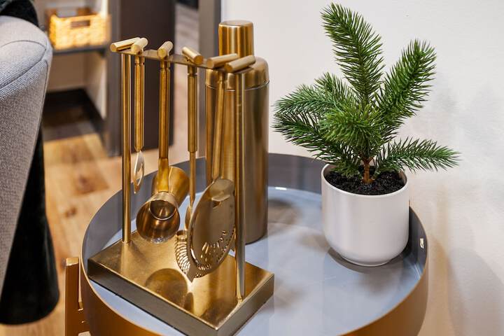 Hotel Interior 302 of 351