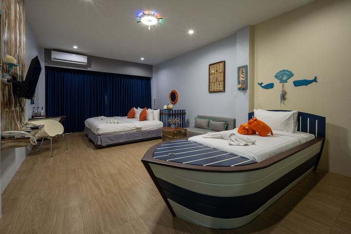 Room 14 of 36