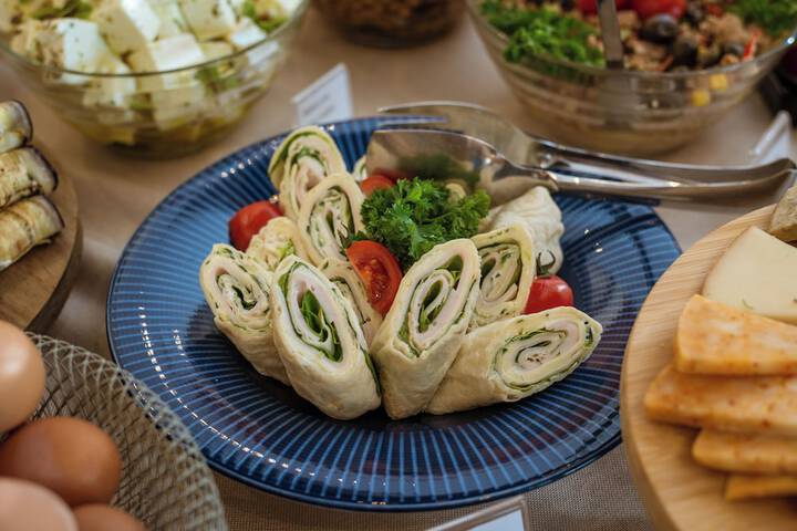 Dining 101 of 130