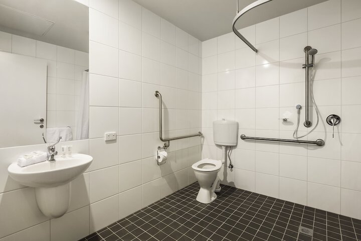 Room 8 of 20