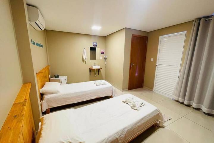 Room 10 of 32
