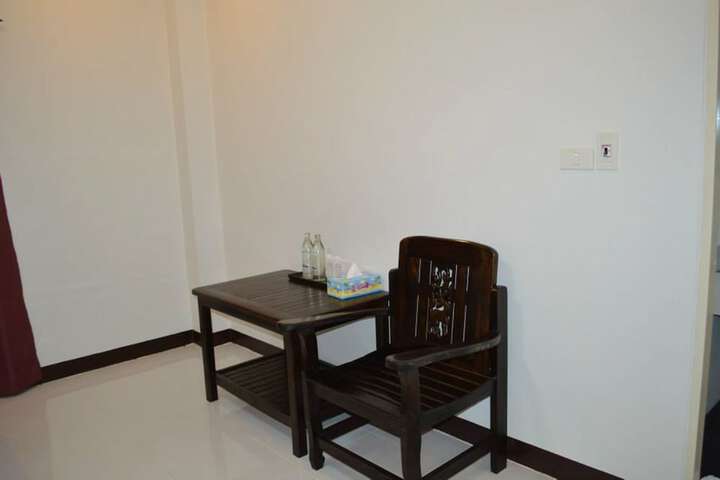 Room 18 of 38