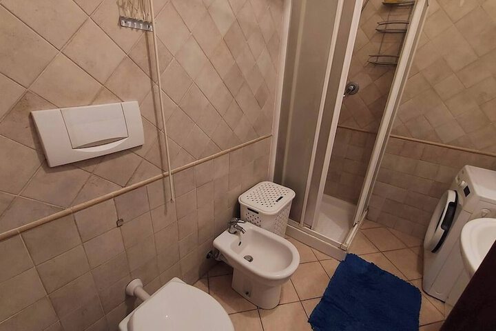 Room 16 of 36