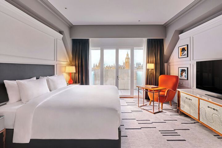 Room 46 of 110