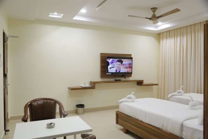 Room 18 of 32
