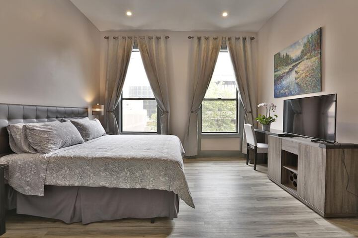 Room 16 of 48