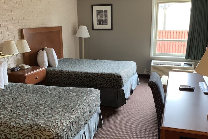 2 Double Beds (7 of 30)