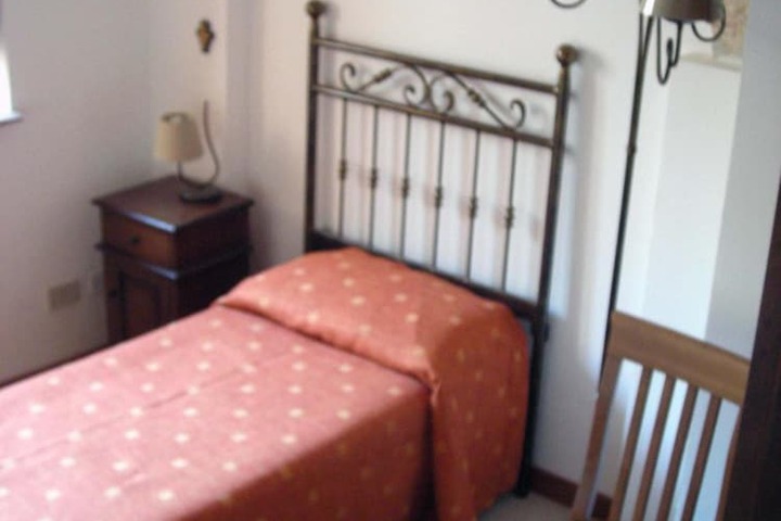 Room 12 of 43