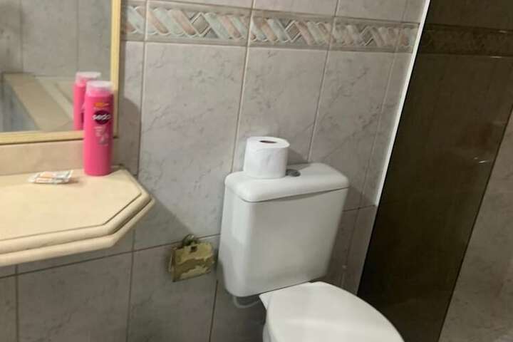 Room 52 of 69