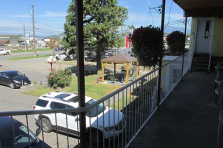 Terrace/Patio 130 of 132